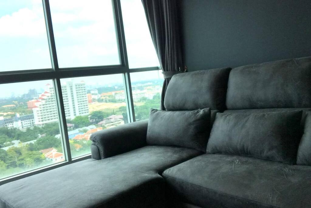 Stunning Seaview Suite Bãi biển Jomtien Ngoại thất bức ảnh